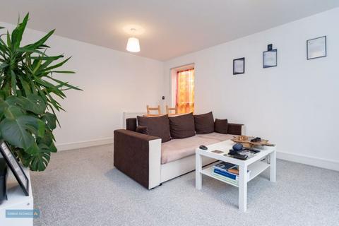 128 Apple Tree Close, Norton Fitzwarren, Taunton, TA2 6FF