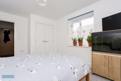 128 Apple Tree Close, Norton Fitzwarren, Taunton, TA2 6FF