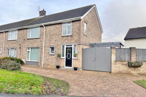 3 bedroom semi-detached house for sale - ST PETERS CLOSE, HOLTON LE CLAY