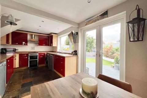 3 bedroom semi-detached house for sale - ST PETERS CLOSE, HOLTON LE CLAY