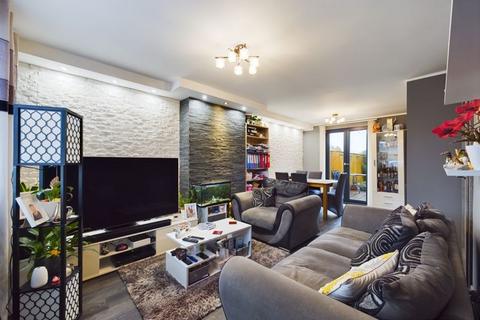 3 bedroom terraced house for sale - Delius Close, Hull
