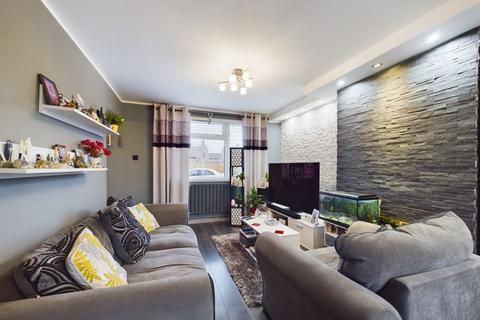 3 bedroom terraced house for sale - Delius Close, Hull
