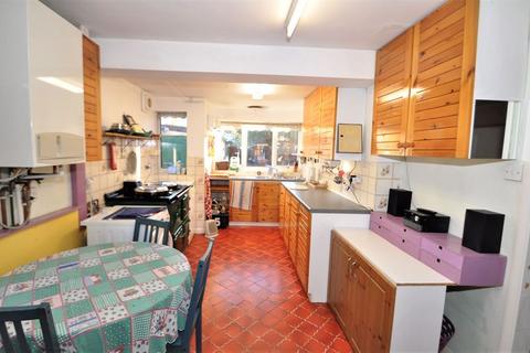 5 Haddon Close, New Malden, KT3 6DP