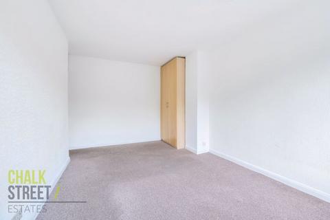 16 Florence Close, Hornchurch, RM12 6LD