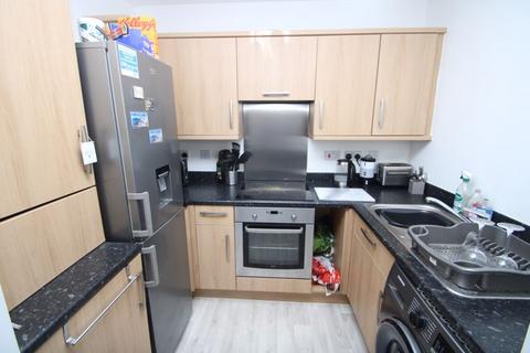 2 bedroom flat for sale, John North Close, High Wycombe HP11