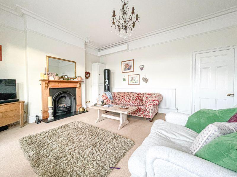 Charlton Road, Shepton Mallet 1 bed apartment for sale £159,950