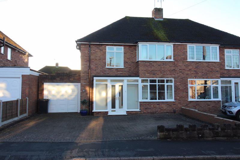 Heathbrook Avenue, Kingswinford DY6 3 bed semidetached house for sale