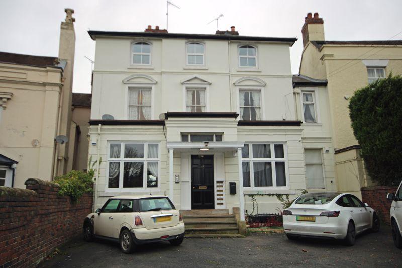 Birmingham Road, Stourbridge DY9 2 bed flat for sale £159,950