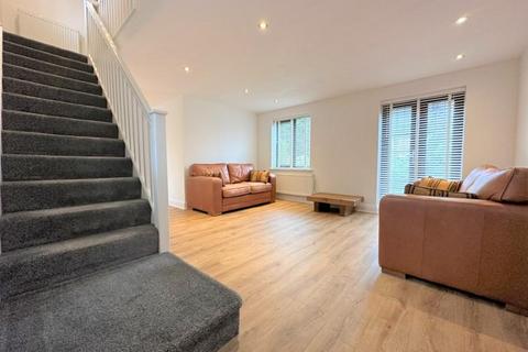 3 bedroom house to rent - Lucas Gardens, Luton, LU3 4BE