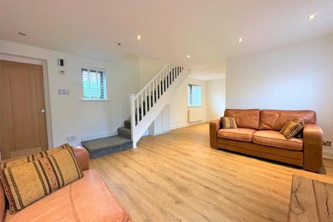 3 bedroom house to rent - Lucas Gardens, Luton, LU3 4BE