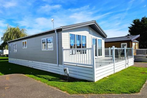 2 bedroom bungalow for sale, Steeple Bay Holiday Park, Canney Road, Steeple