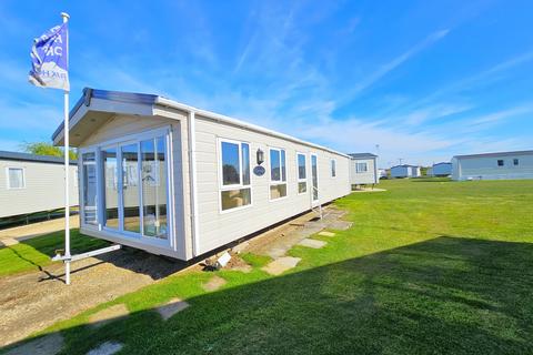 2 bedroom bungalow for sale, Steeple Bay Holiday Park, Steeple, Southminster