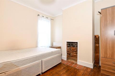 19 Hilcot Road, Reading, RG30 2SX
