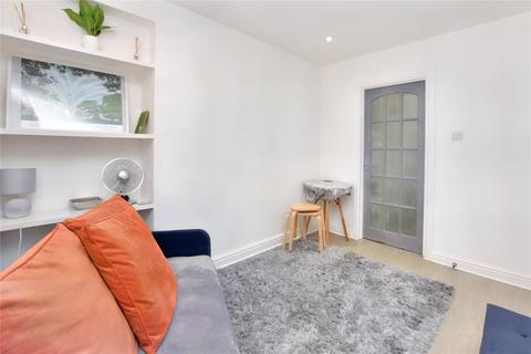 1 bedroom apartment for sale - Flat 12, St. Anns Tower£, Kirkstall Lane, Leeds, West Yorkshire