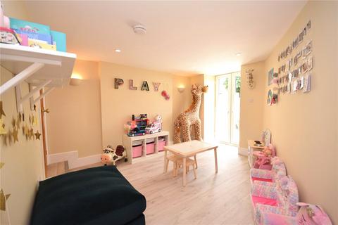 112 Bachelor Lane, Horsforth, Leeds, LS18 5NF