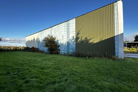 Industrial unit to rent, Burfield Hall Farm, Morley Lane, Wymondham, Norfolk, NR18 9BT