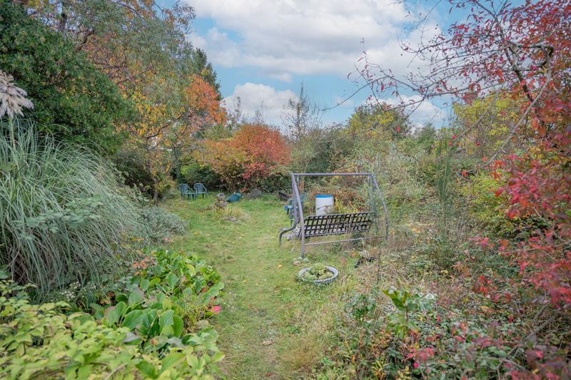 Watery Lane, Upper Welland, Malvern, WR14 4JX 3 bed semidetached house