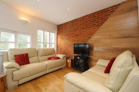 2 bedroom duplex to rent - Church Street, Biggleswade, SG18
