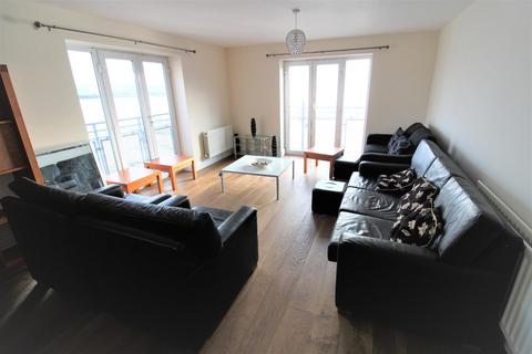 2 bedroom flat to rent, Chichester Wharf, Erith