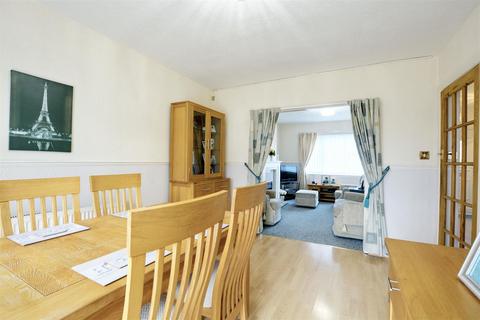 97 Barlock Road, Nottingham, NG6 0FG