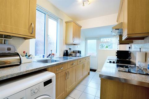 97 Barlock Road, Nottingham, NG6 0FG