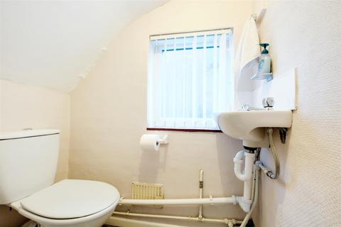 97 Barlock Road, Nottingham, NG6 0FG