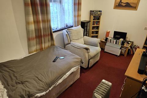 Studio for sale, Limeslade Close, Fairwater, Cardiff