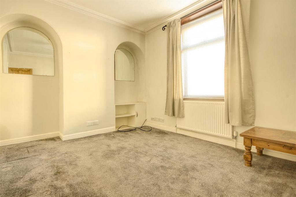 Westmoreland Street, Skipton 3 bed terraced house £795 pcm (£183 pw)