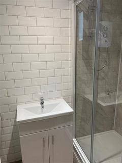 Studio to rent - Warwick Street, Leamington Spa