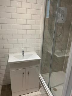 Studio to rent - Warwick Street, Leamington Spa