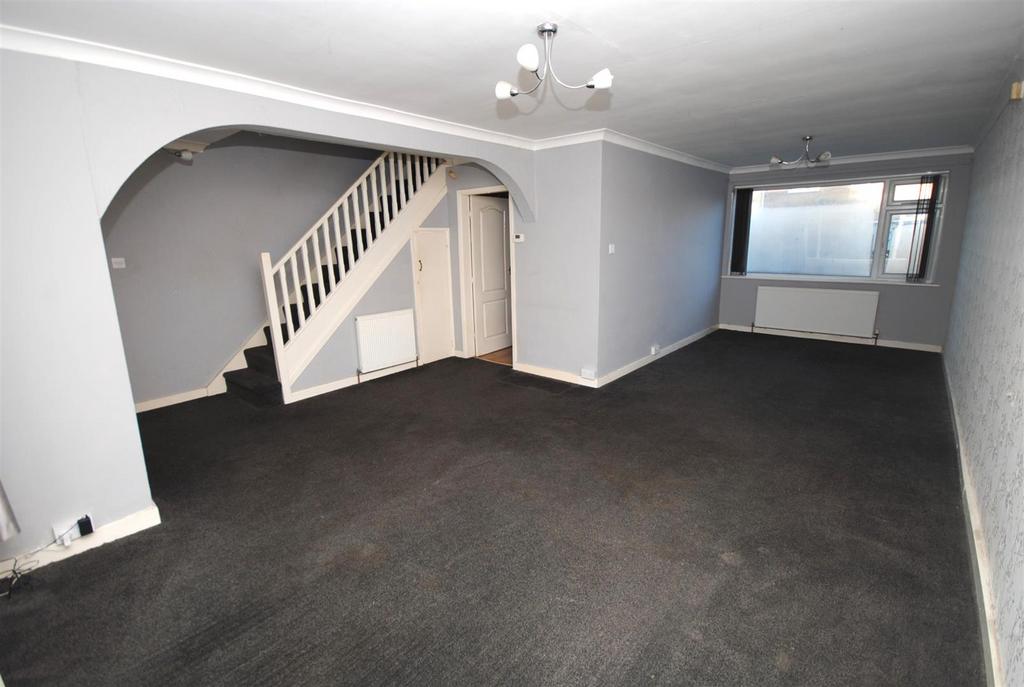 Lowther Avenue, Garforth, Leeds, LS25 3 bed detached house £285,000