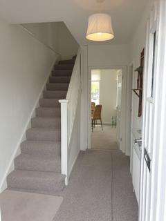 2 bedroom flat to rent, a Stratford Road, Shirley, Solihull