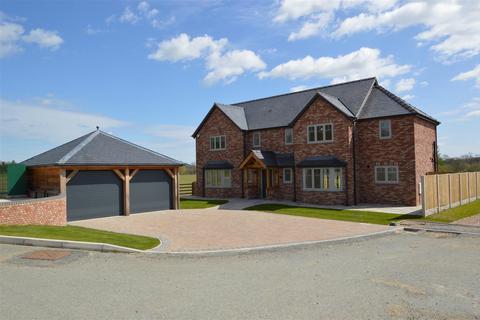 4 bedroom detached house for sale, Breidden View, Llansantffraid