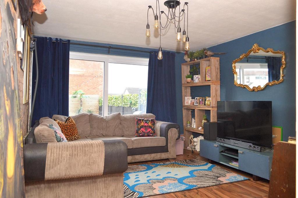 Wrexham Close, Hollinwood, Oldham 3 bed terraced house for sale £180,000