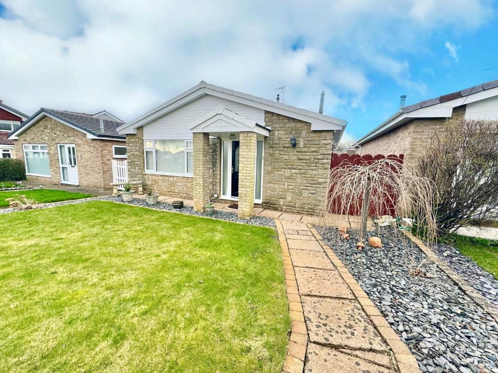 Hazel Grove, MartonInCleveland... 2 bed detached bungalow for sale