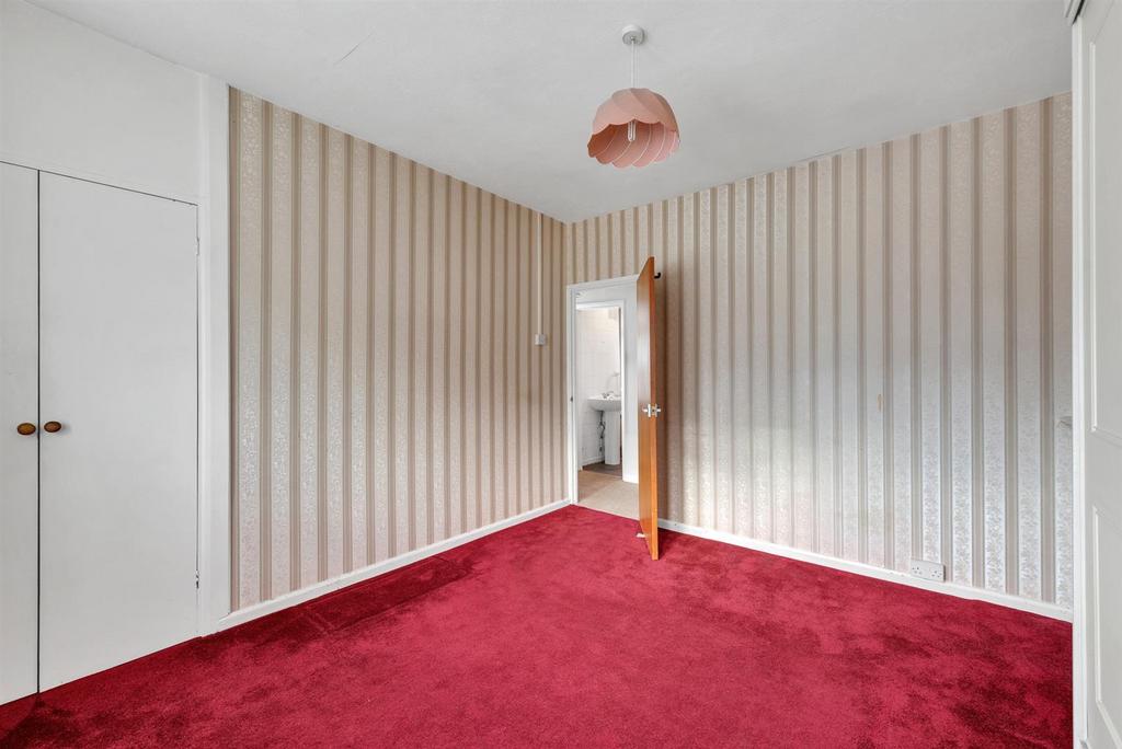 Bedroom 1 (2).jpg