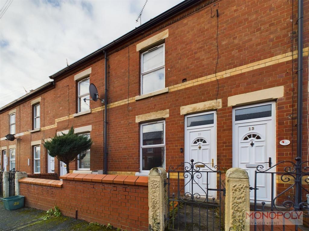 Oxford Street, Wrexham 2 bed terraced house for sale £115,000