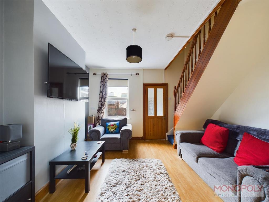 Oxford Street, Wrexham 2 bed terraced house for sale £115,000
