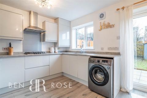 14 Summerfield, Leyland, PR25 3ZG