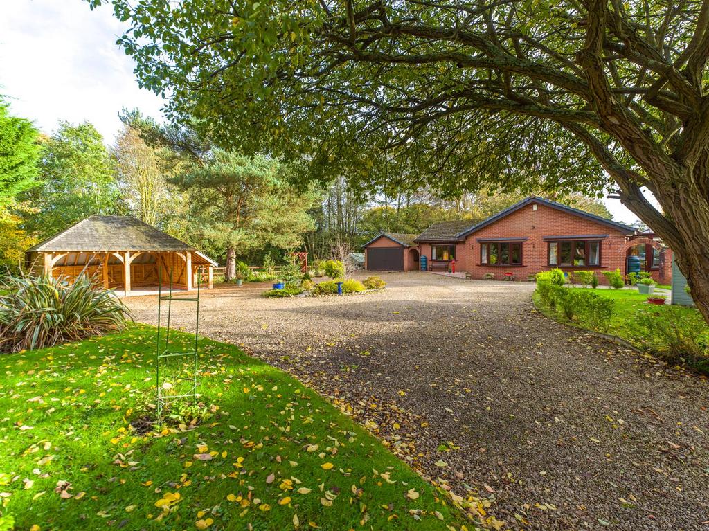 Lyneal Lane, Welshampton. 3 bed bungalow for sale £499,995