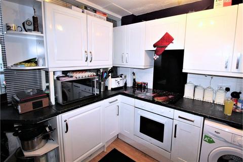 2 bedroom house for sale, Anne Boleyn Close, Eastchurch, Sheerness