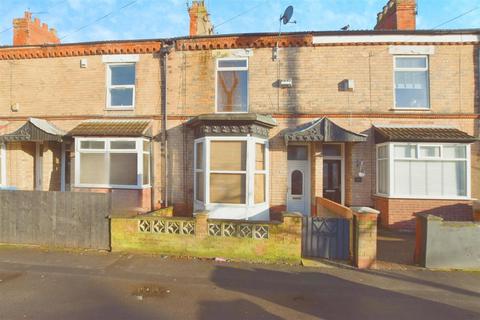 3 bedroom terraced house for sale - Albert Avenue, Hull