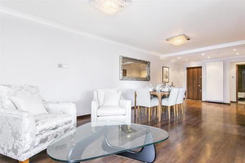 3 bedroom flat for sale, Hyde Park Towers, 1 Porchester Gate, Hyde Park
