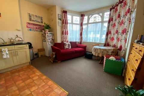 1 bedroom flat for sale, Ailsa Road, Westcliff-on-Sea, SS0