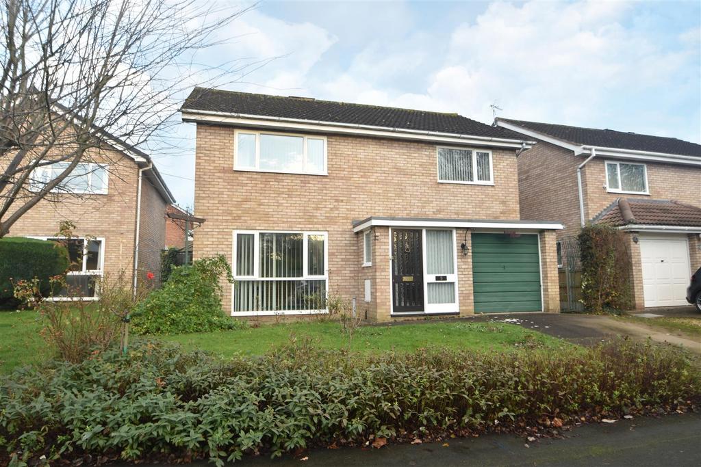 9 Goldcrest Drive, Shrewsbury, SY1 4TP 4 bed detached house for sale