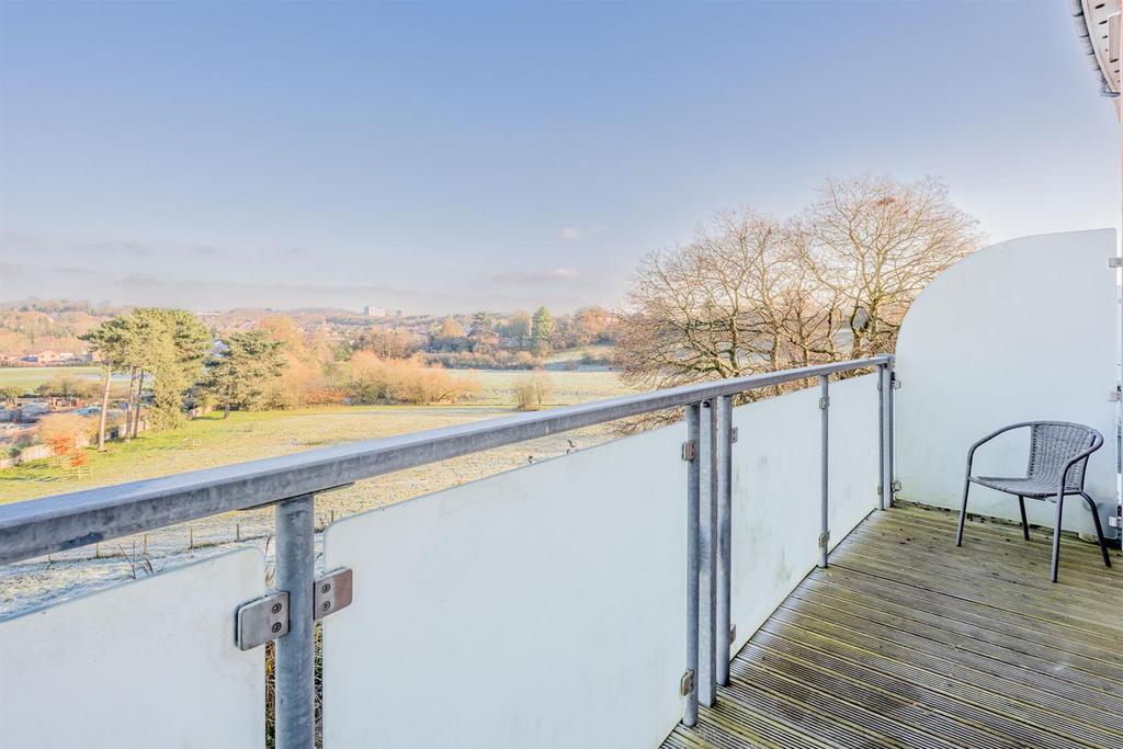 John Corbett Drive, Stourbridge, DY8 4BW 4 bed townhouse for sale £