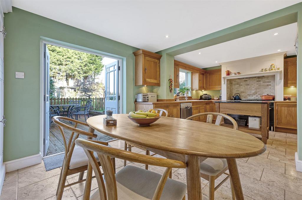 Kitchen / breakfast room