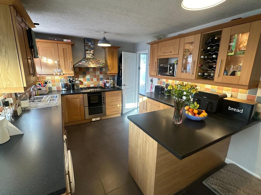 Knightswood, Hampton Dene, Hereford, HR1 3 bed semidetached house for