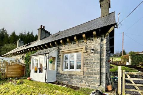 3 bedroom house for sale - Llanrwst