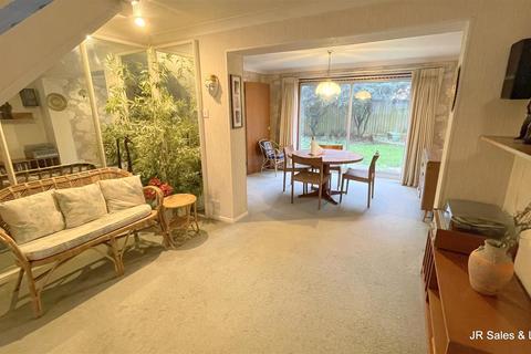 4 bedroom detached house for sale, Pembroke Drive, Goffs Oak